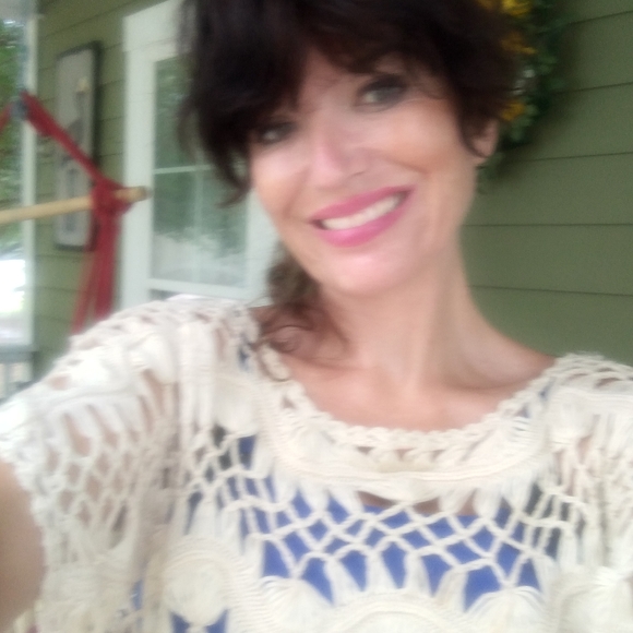 Meet your Posher, Georginia - Picture 2 of 2